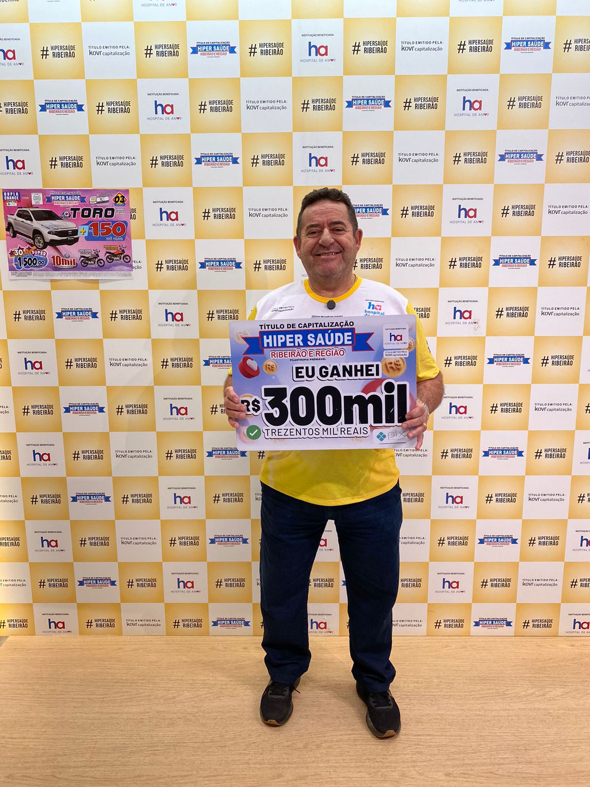 Corretor de imóveis de Tambaú ganha 300 mil e prêmio vai mudar a vida da família 